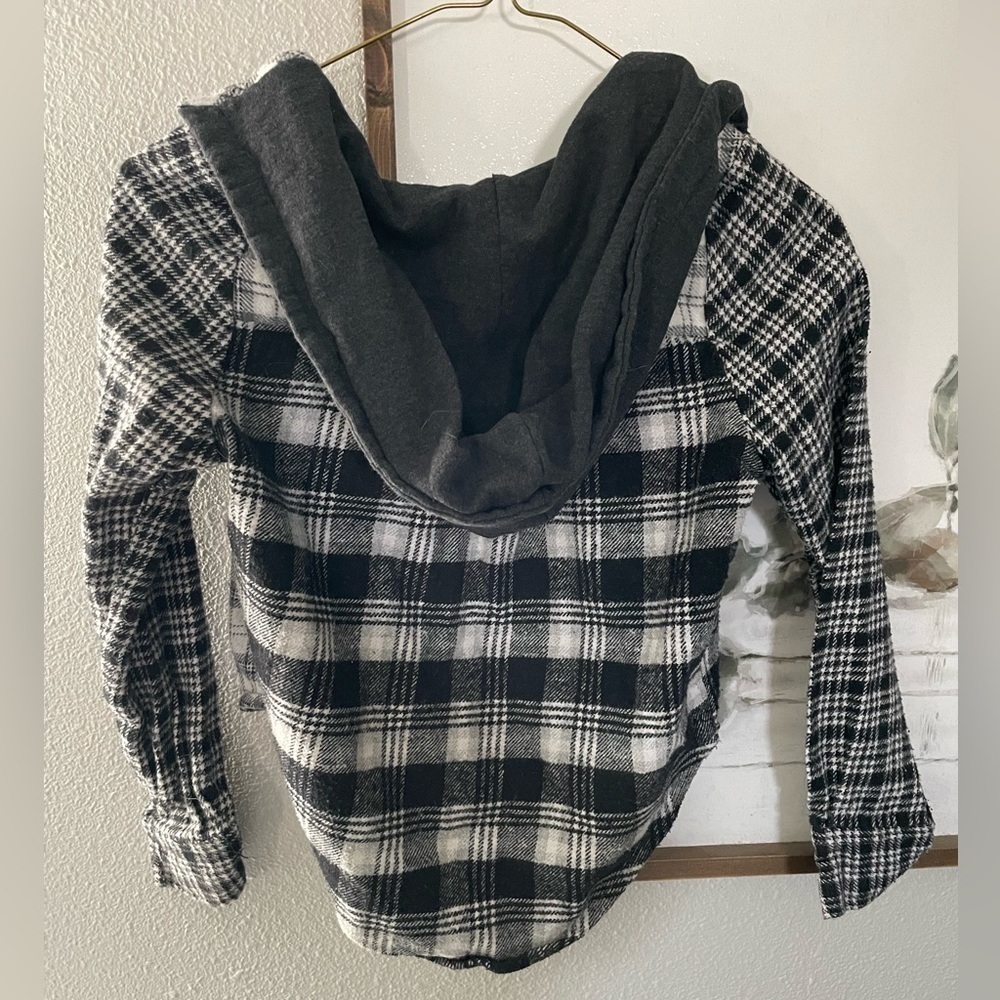 Buckle Youth size 8 flannel hoodie - Picture 5 of 6